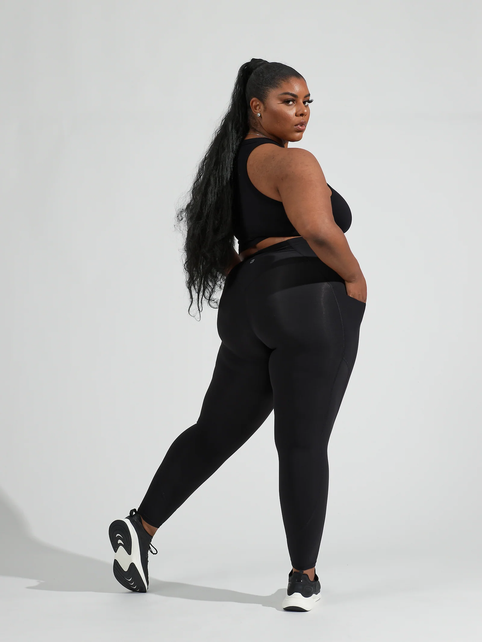 Ribbed Seamless Tank - Onyx Black - Image 11