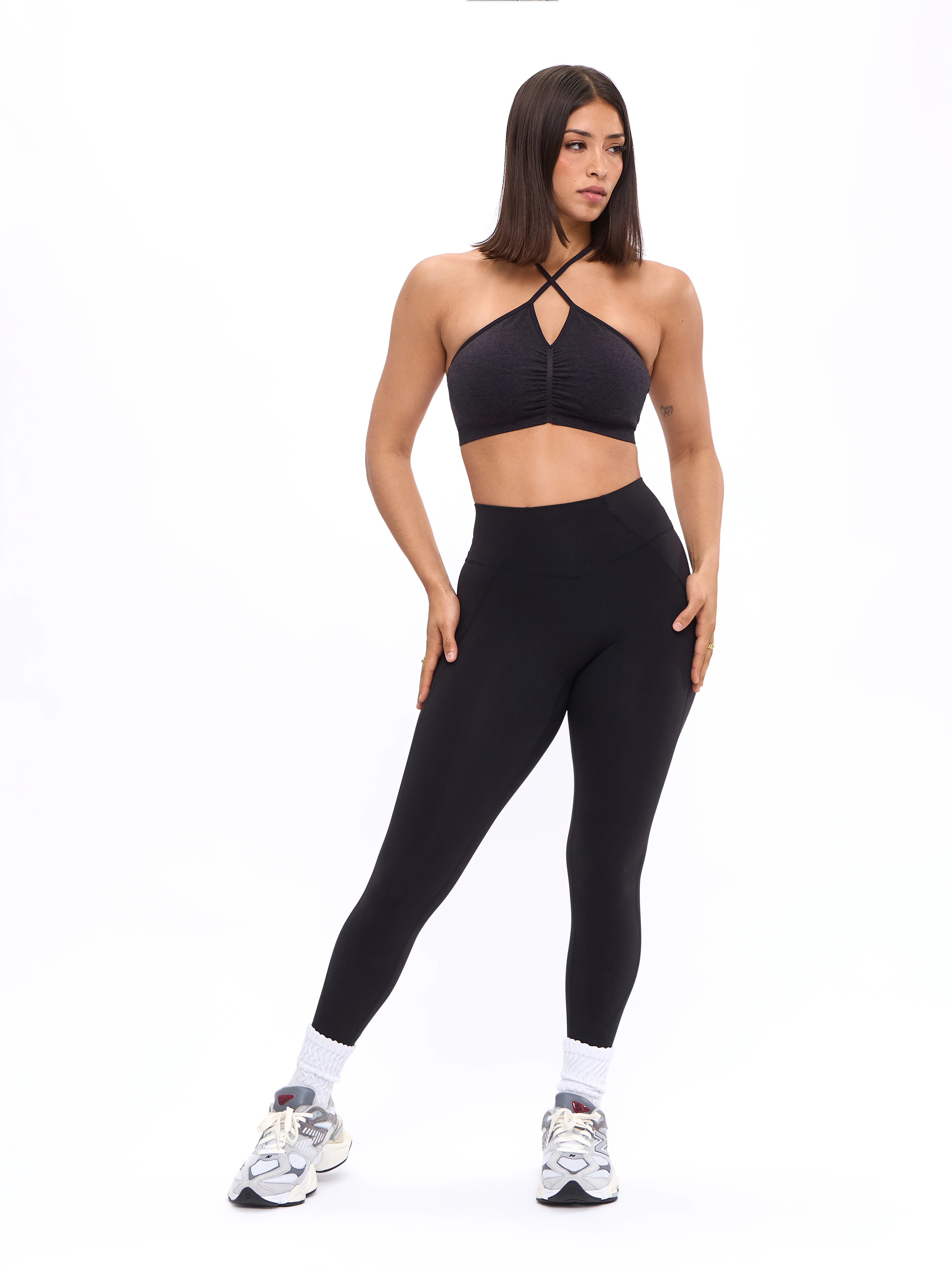 Wonder Seamless Sports Bra - Black - Image 6